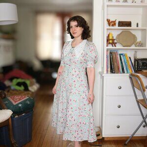 2TwoMoon Korean Fashion Floral Maxi Dress Handkerchief Collar - S/M